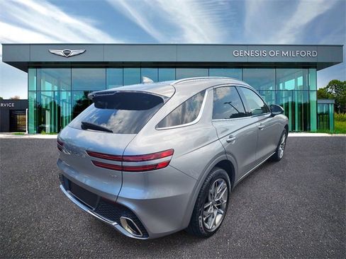 Used 2024 Genesis GV70 2.5T w/ Advanced Package image 6