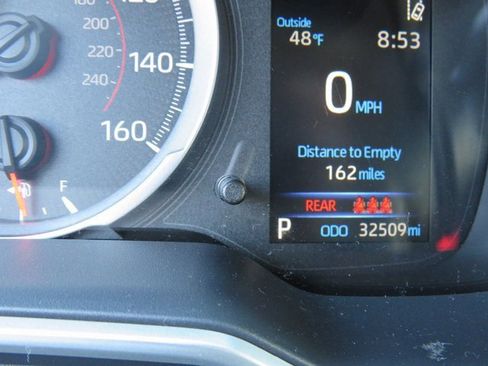 Used 2021 Toyota Corolla SE image 36