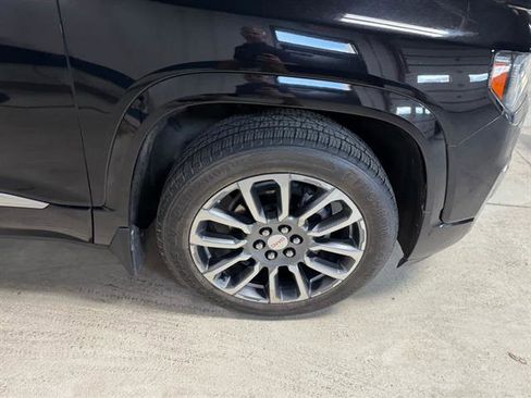 Used 2021 GMC Acadia Denali w/ Denali Ultimate Package AWD/4WD image 7