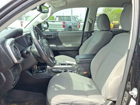 Used 2021 Toyota Tacoma SR5 image 10