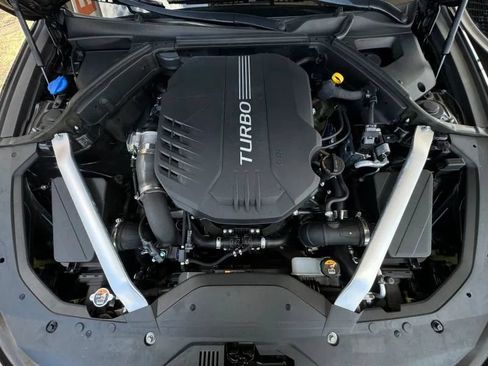 Used 2021 Genesis G70 3.3T w/ Sport Package RWD image 15