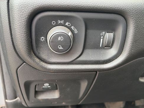 Used 2025 RAM 1500 Tradesman w/ Night Edition AWD/4WD image 8