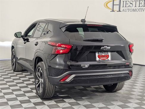 Certified 2024 Chevrolet Trax RS image 5