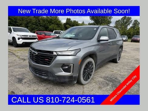 Used 2023 Chevrolet Traverse RS w/ LPO, Floor Liner Package FWD image 1