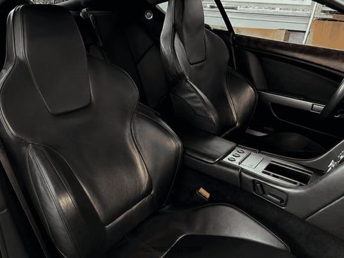 Used 2005 Aston Martin DB9 Coupe RWD image 23