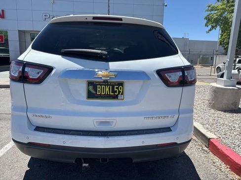 Used 2016 Chevrolet Traverse LT w/ Style and Technology Package FWD image 24