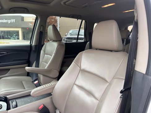 Used 2016 Honda Pilot Touring image 24