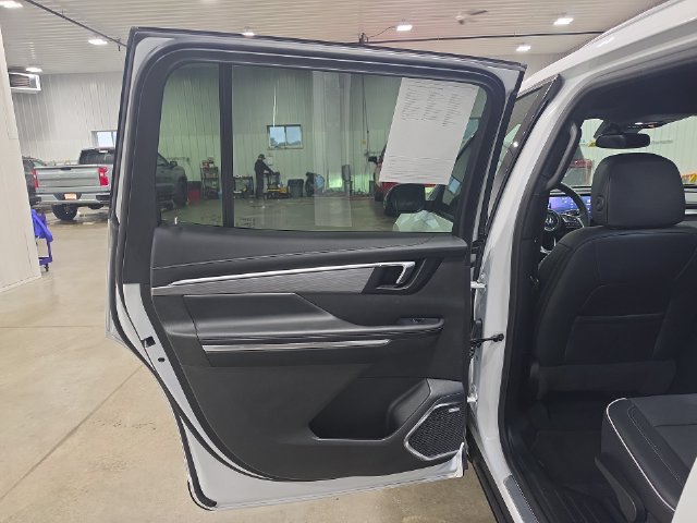 Used 2026 Buick Enclave Preferred AWD/4WD image 28