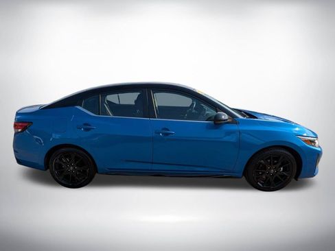 Used 2025 Nissan Sentra SR w/ Midnight Edition FWD image 2
