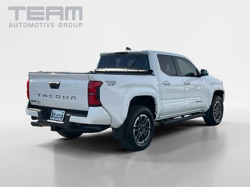 Used 2025 Toyota Tacoma TRD Sport image 7