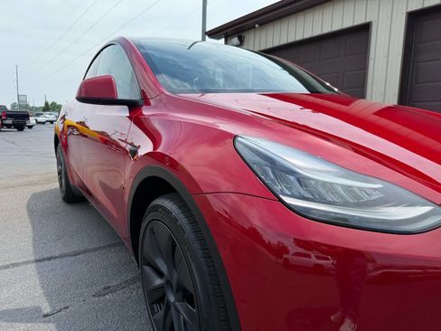 Used 2023 Tesla Model Y Long Range image 11