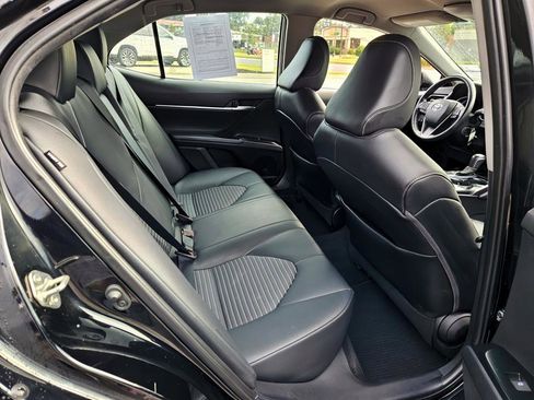Used 2020 Toyota Camry SE image 13