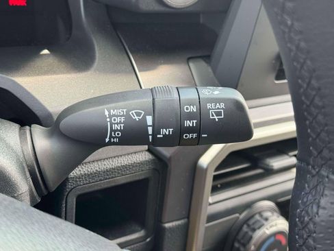 Used 2025 Toyota 4Runner SR5 AWD/4WD image 26