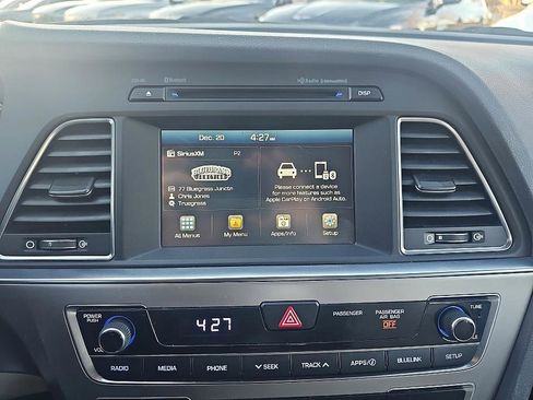 Used 2017 Hyundai Sonata SE image 25