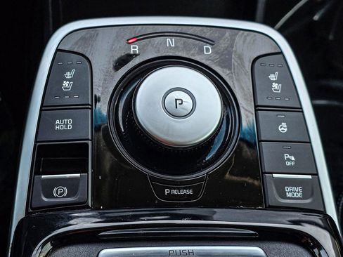 Used 2022 Kia Niro EX Premium w/ Cold Weather Package image 18