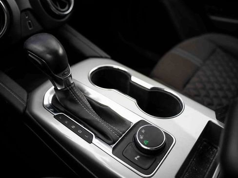 Used 2019 Chevrolet Blazer LT image 21