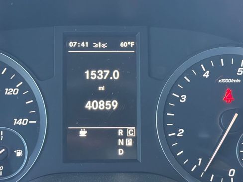 Used 2023 Mercedes-Benz Metris image 4