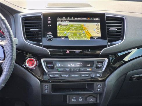 Used 2024 Honda Passport Black Edition image 14