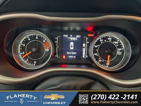 Used 2018 Jeep Cherokee Latitude w/ Altitude Package image 27