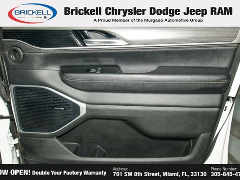 Used 2024 Jeep Wagoneer L Series II RWD image 15
