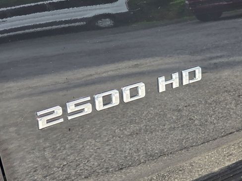 Used 2020 Chevrolet Silverado 2500 High Country w/ Z71 Off-Road Package image 39