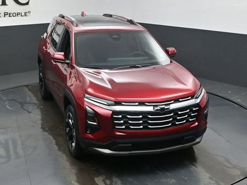 New 2026 Chevrolet Equinox LT w/ Convenience Package II FWD image 25