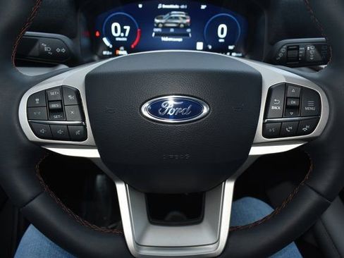 New 2026 Ford Explorer Active w/ Active Comfort Package image 18