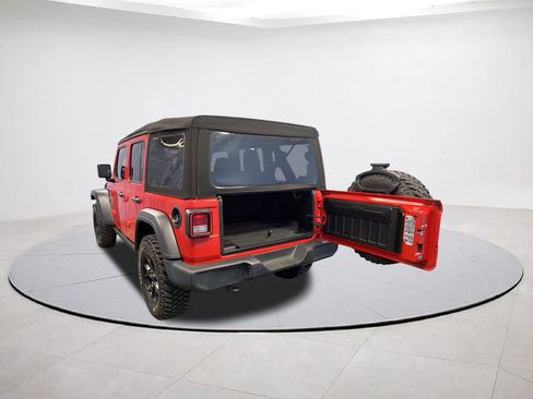 Certified 2023 Jeep Wrangler Willys image 31