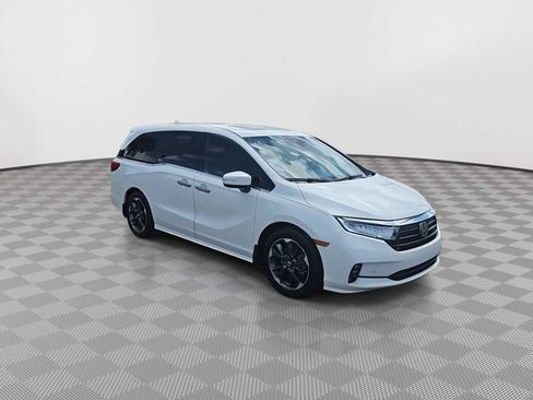 Used 2022 Honda Odyssey Elite image 2