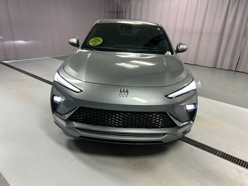 Used 2024 Buick Envista Avenir image 2