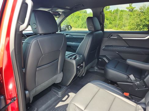 Certified 2026 GMC Acadia Elevation w/ Black Edition FWD image 11