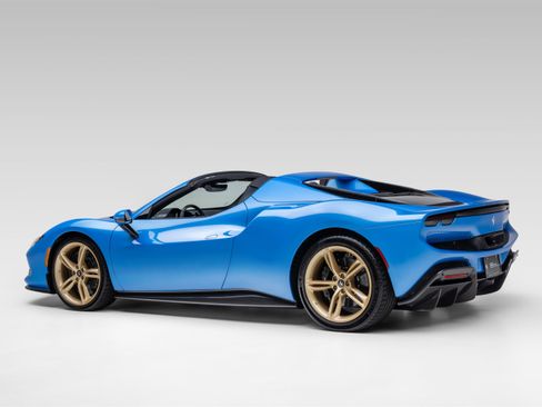 Used 2024 Ferrari 296 GTS RWD image 11
