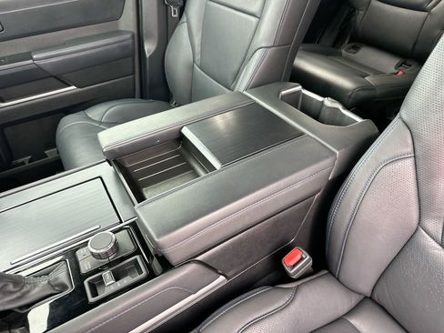 Used 2024 Toyota Sequoia Platinum image 20