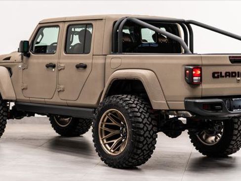 Used 2026 Jeep Gladiator Sport AWD/4WD image 10