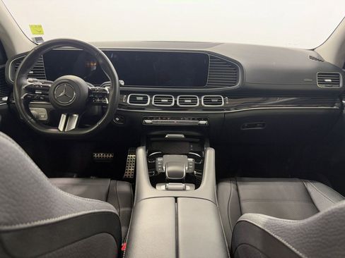 Used 2024 Mercedes-Benz GLS 580 4MATIC image 26