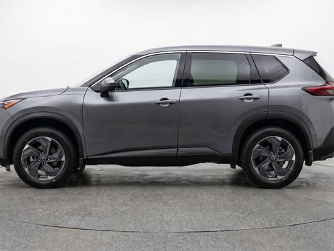 Used 2025 Nissan Rogue SV FWD image 4