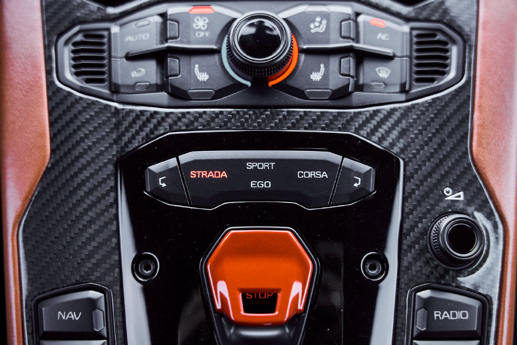 Used 2018 Lamborghini Aventador S AWD/4WD image 67