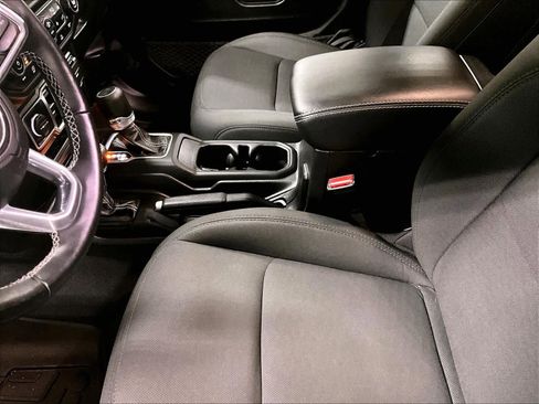 Used 2022 Jeep Wrangler Unlimited Sahara w/ Cold Weather Group image 20