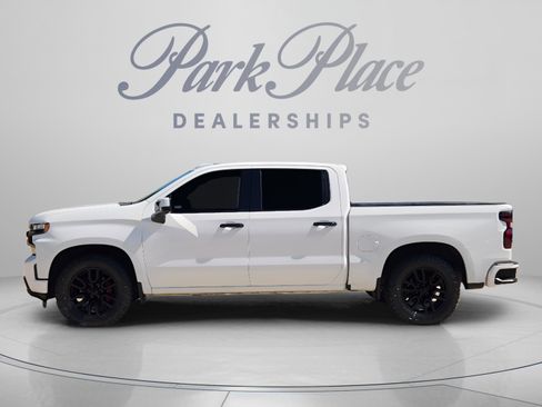 Used 2020 Chevrolet Silverado 1500 LTZ w/ LTZ Texas Edition RWD image 2