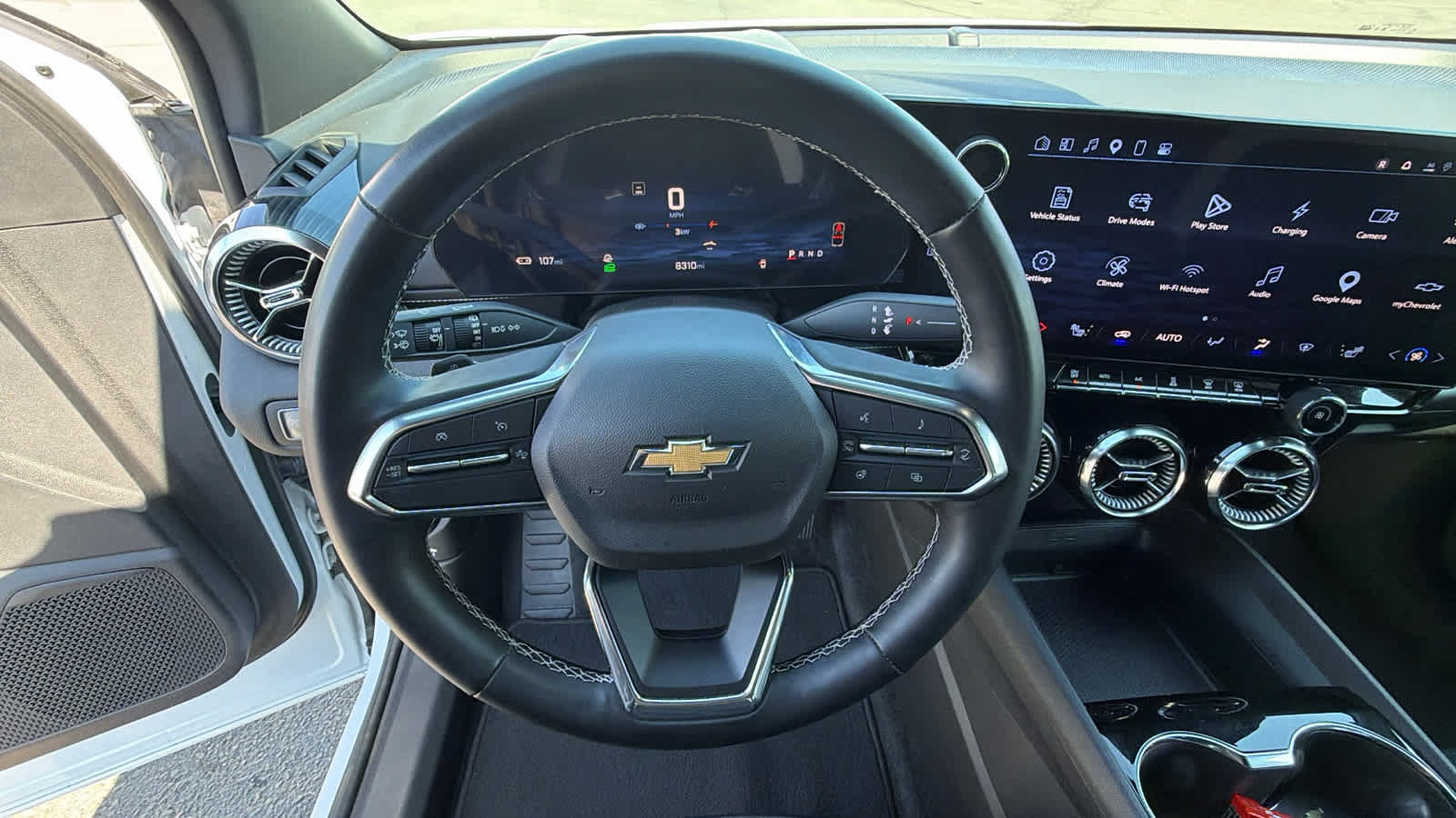 Used 2024 Chevrolet Blazer EV LT AWD/4WD image 18