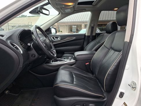 Used 2019 INFINITI QX60 Luxe w/ Essential Package image 13