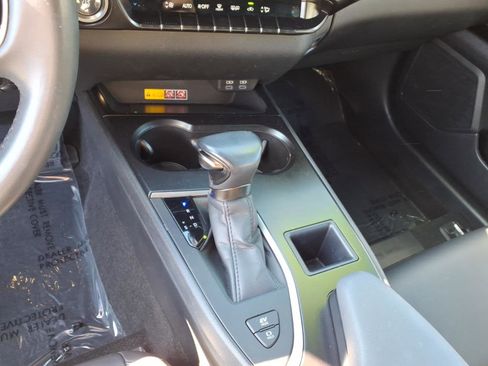 Used 2024 Lexus UX 250h AWD image 10