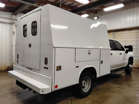 Used 2022 Chevrolet Silverado 3500 W/T w/ WT Convenience Package image 3