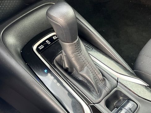 Used 2020 Toyota Corolla LE image 22