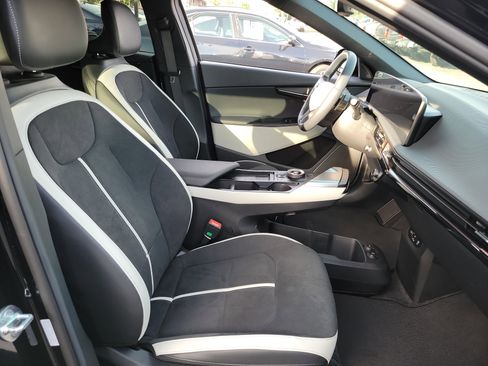 Used 2025 Kia EV6 GT-Line image 19