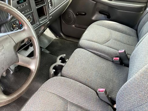 Used 2006 Chevrolet Silverado 1500 W/T RWD image 14