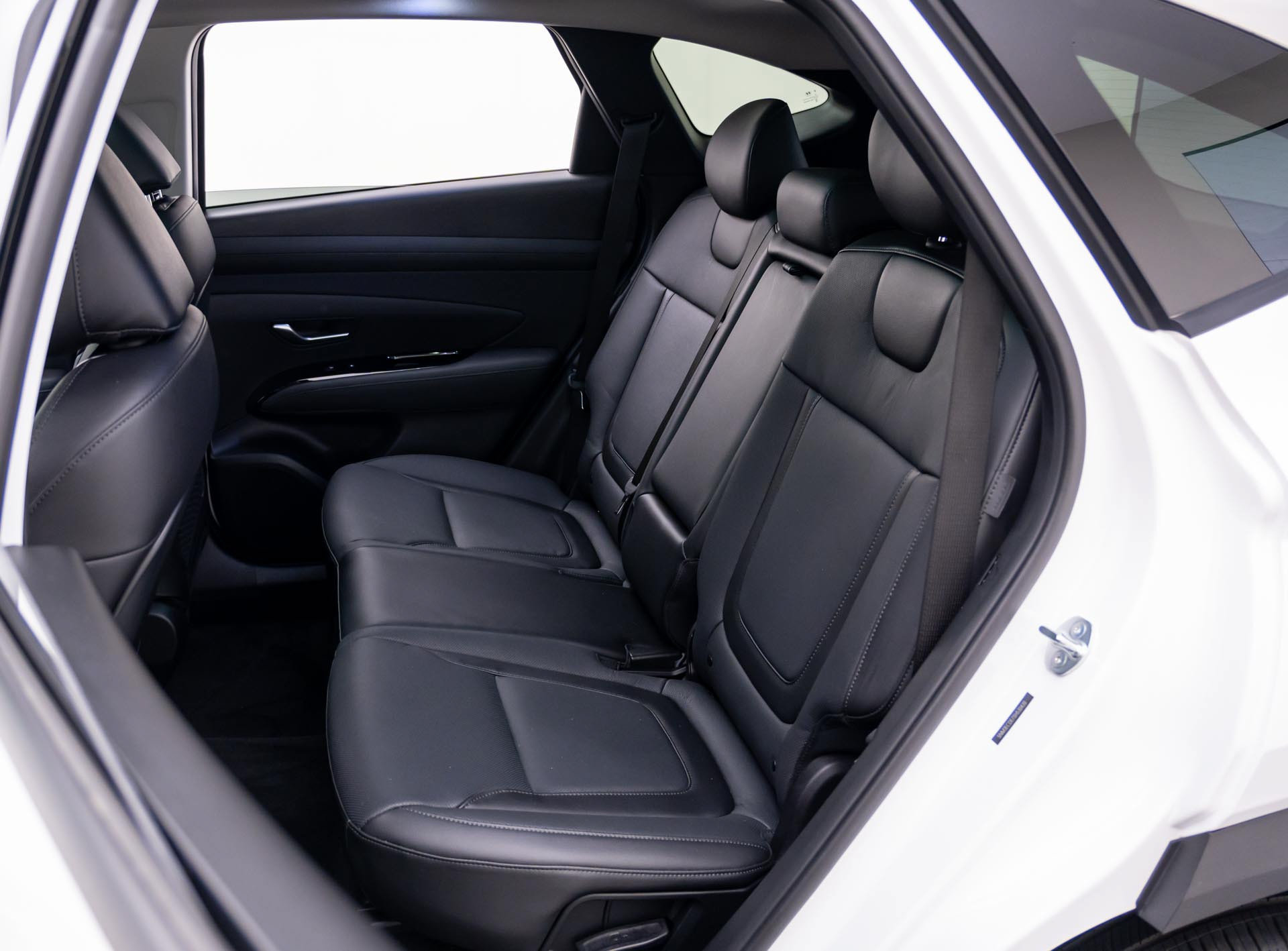 Used 2025 Hyundai Tucson Limited AWD/4WD image 17