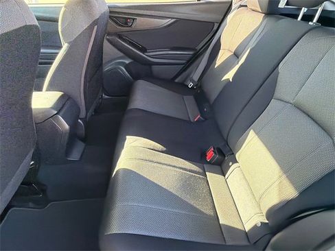 Used 2018 Subaru Crosstrek 2.0i image 18