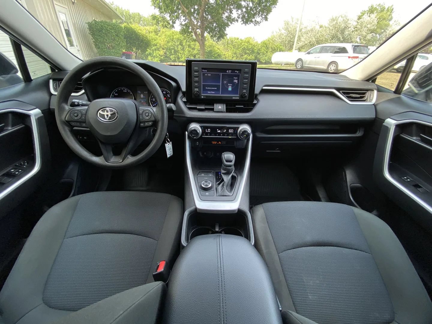 Used 2022 Toyota RAV4 LE AWD/4WD image 12