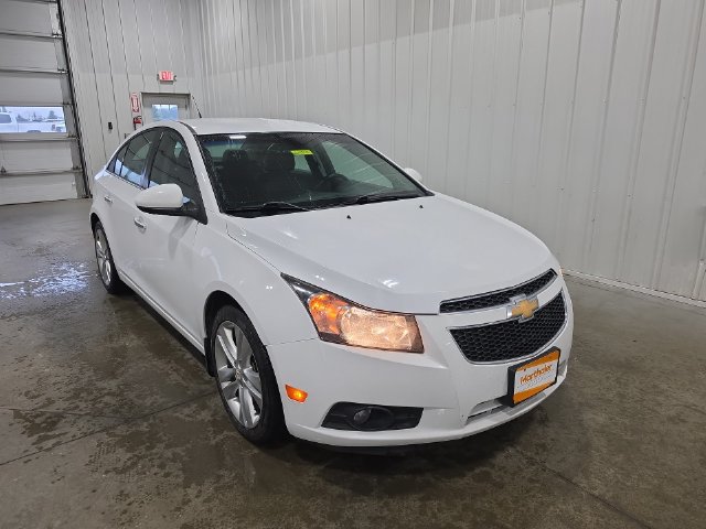Used 2011 Chevrolet Cruze LTZ FWD image 2